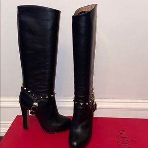 Valentino black Rockstud Boots size 37